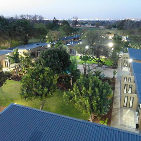 Manor Hills Guest Lodge Rustenburg Zewnętrze zdjęcie