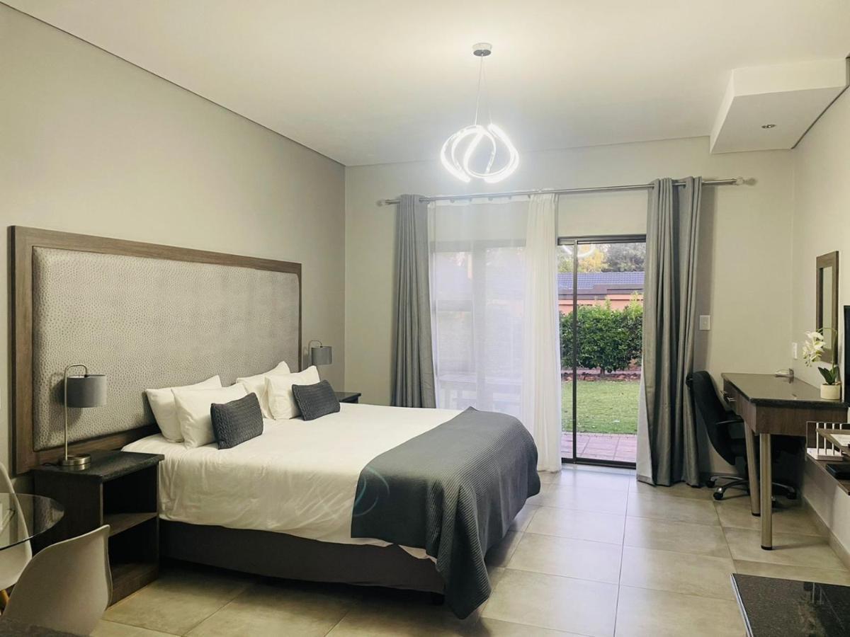 Manor Hills Guest Lodge Rustenburg Zewnętrze zdjęcie