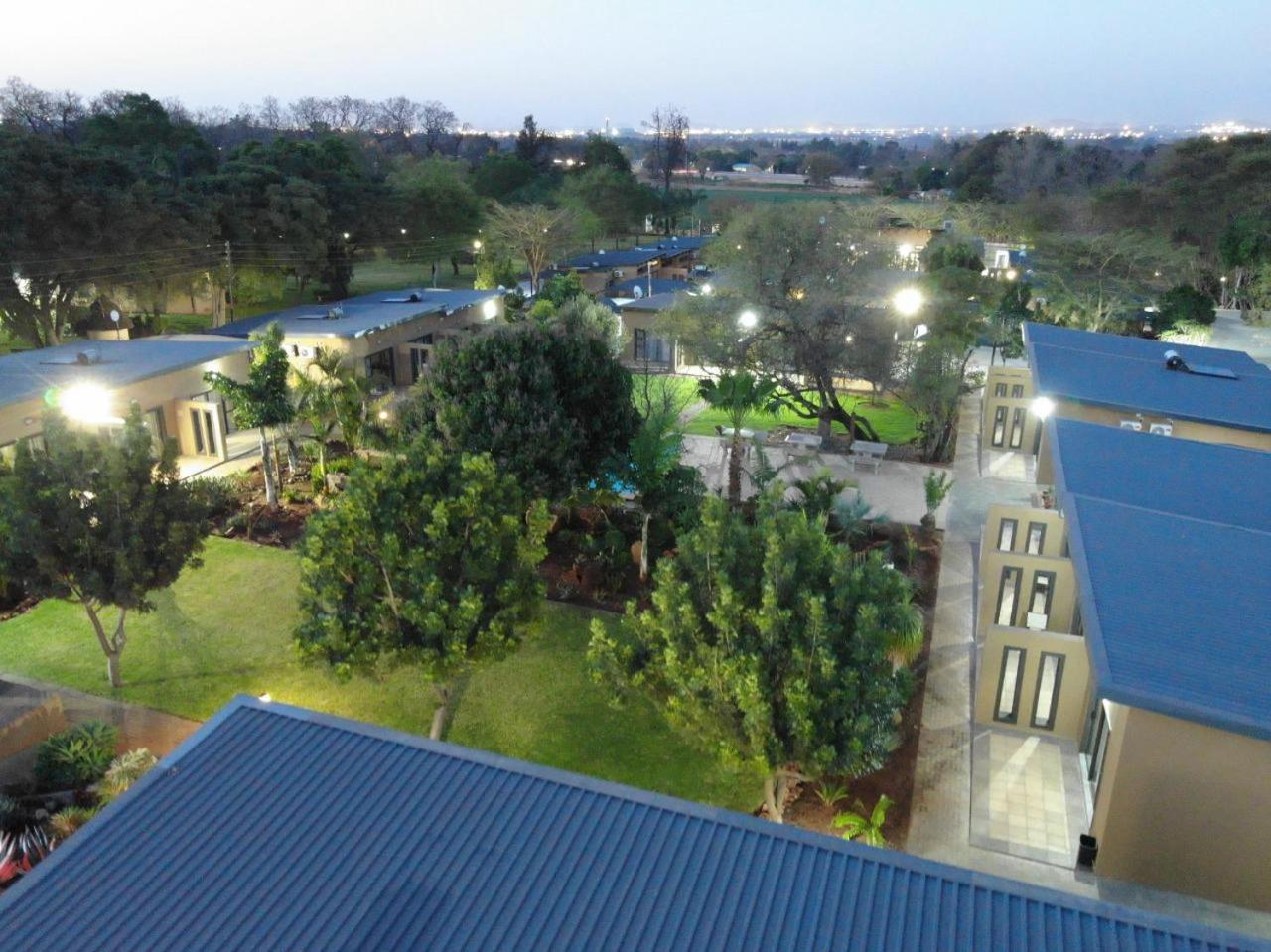 Manor Hills Guest Lodge Rustenburg Zewnętrze zdjęcie