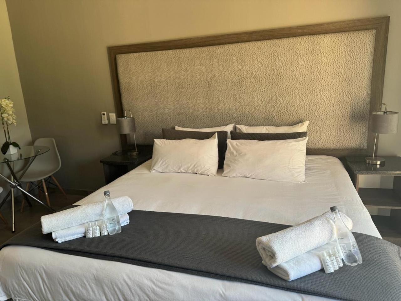 Manor Hills Guest Lodge Rustenburg Zewnętrze zdjęcie