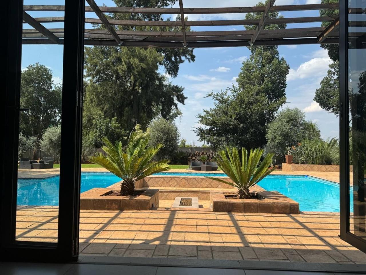 Manor Hills Guest Lodge Rustenburg Zewnętrze zdjęcie
