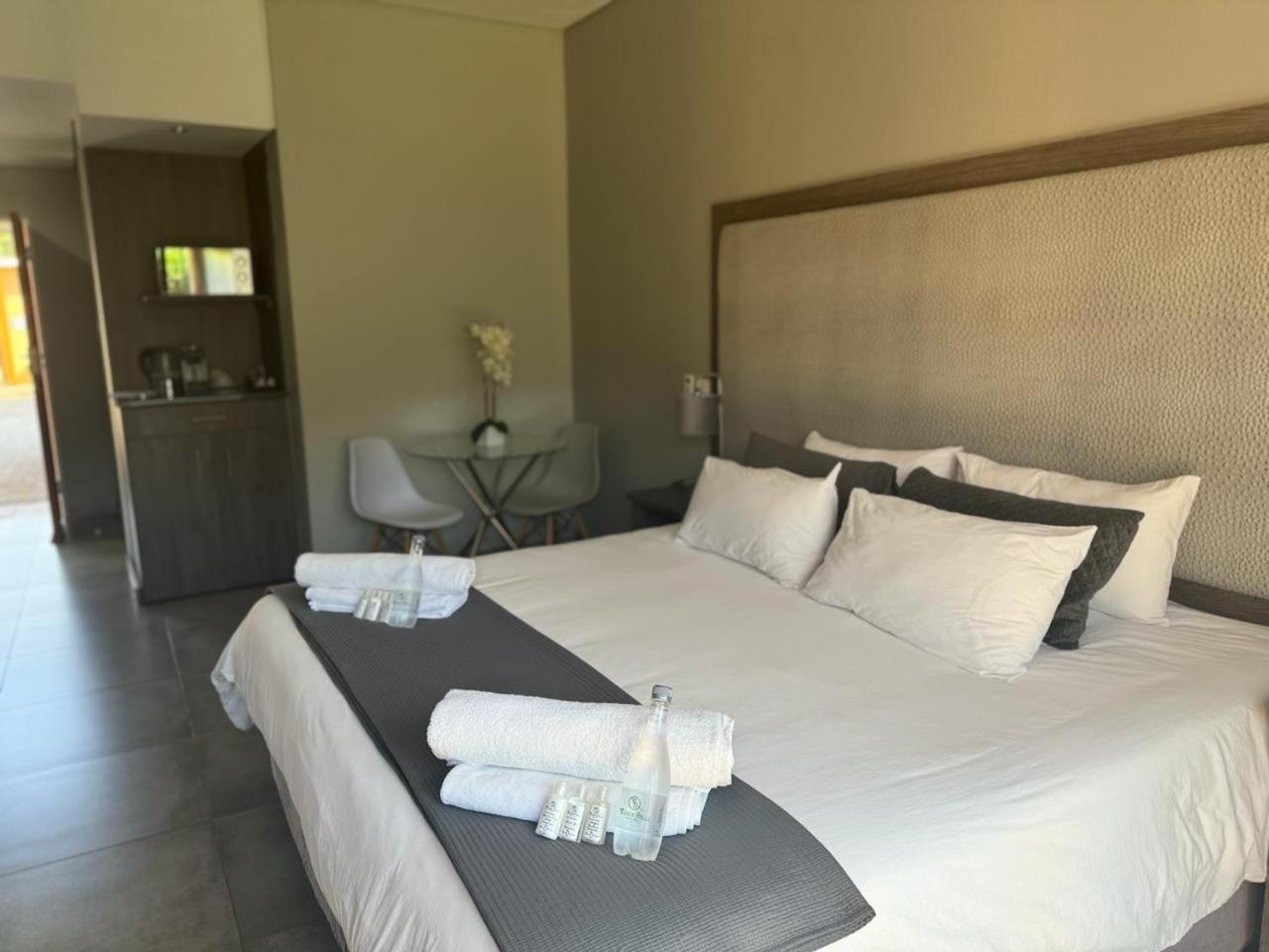 Manor Hills Guest Lodge Rustenburg Zewnętrze zdjęcie