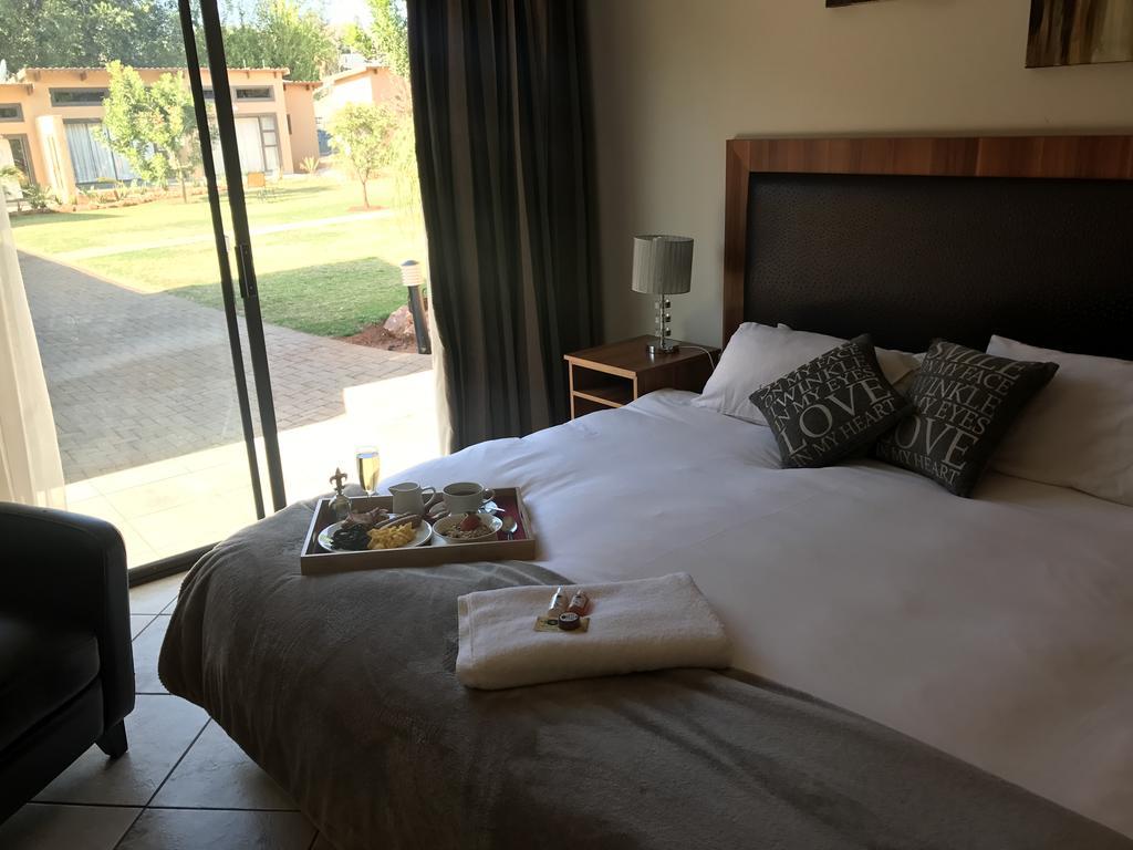 Manor Hills Guest Lodge Rustenburg Zewnętrze zdjęcie